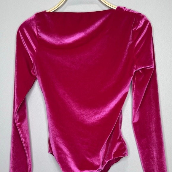 Zara Hot Pink Velvet Bodysuit Size Small Asymmetrical Neckline Long Sleeves Bold - Picture 7 of 13